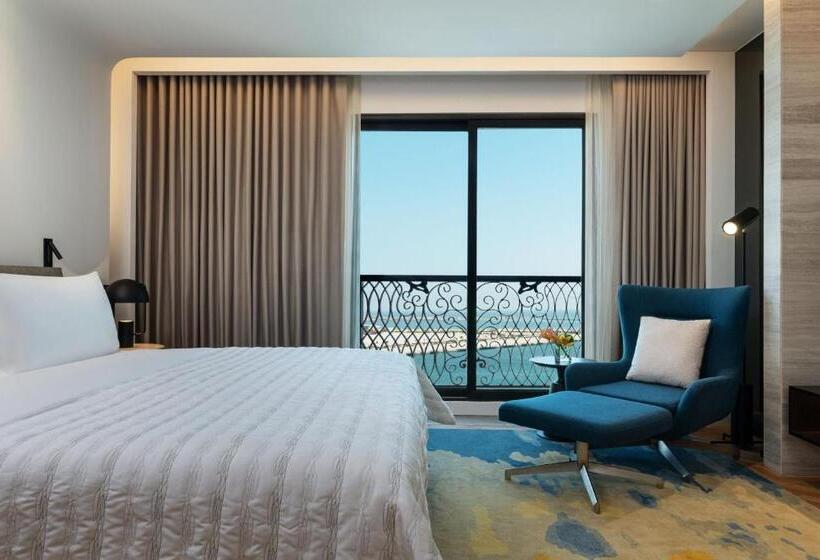 آپارتمان ممتاز سه‌خوابه رو به دریا, Le Royal Méridien Doha
