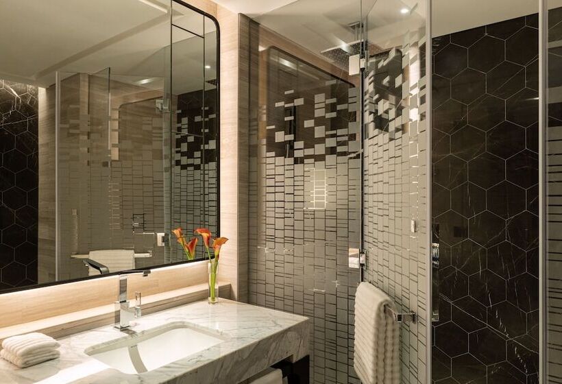 استودیوی لوکس, Le Royal Méridien Doha