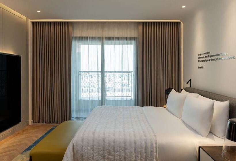 استودیوی لوکس, Le Royal Méridien Doha