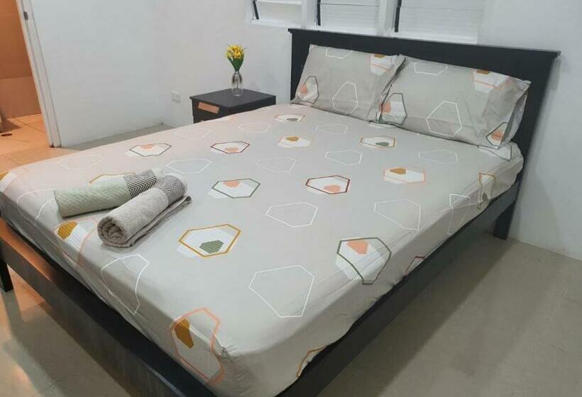 スタンダードルーム, Single Room With Shared Kitchen And Living Room