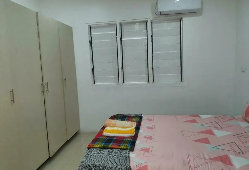 اتاق استاندارد, Single Room With Shared Kitchen And Living Room