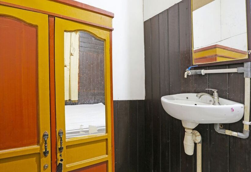 エコノミールーム, Spot On 91793 Maila Homestay