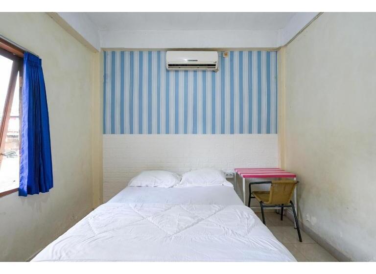 Номер Superior, Pondok Syariah Denpasar Mitra Reddoorz