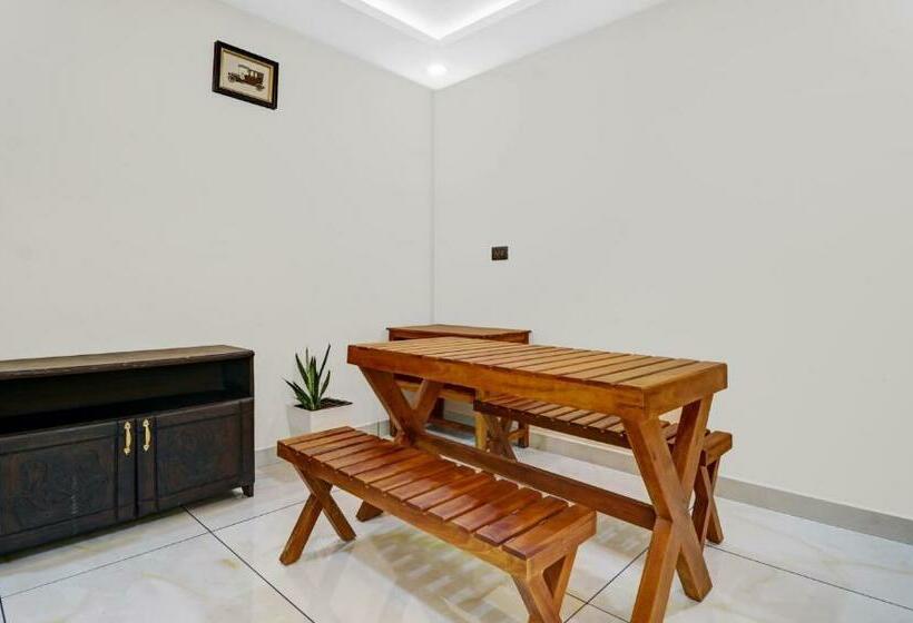 スーペリアールーム, Treebo Pushpak Service Apartment