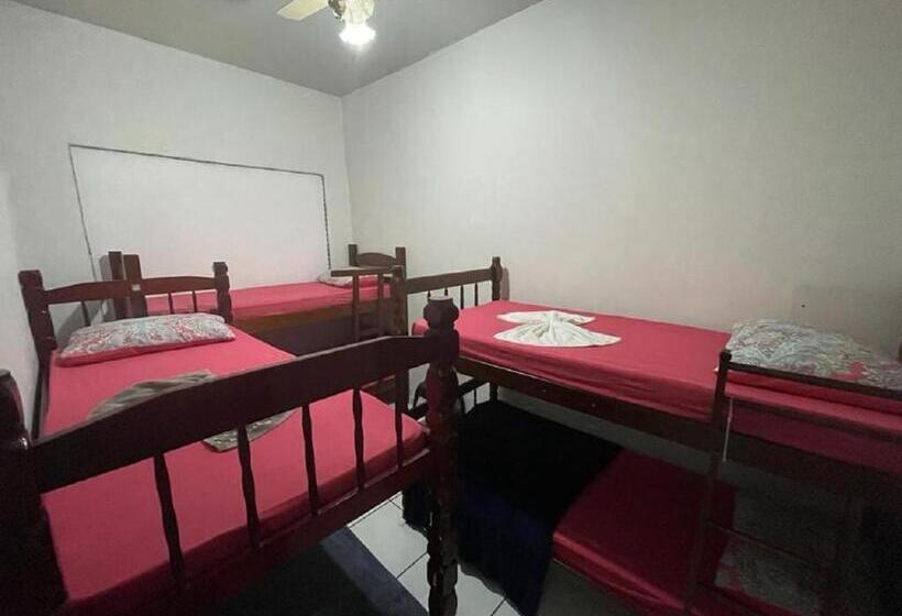 חדר משפחתי, Hostel Hotel Califórnia