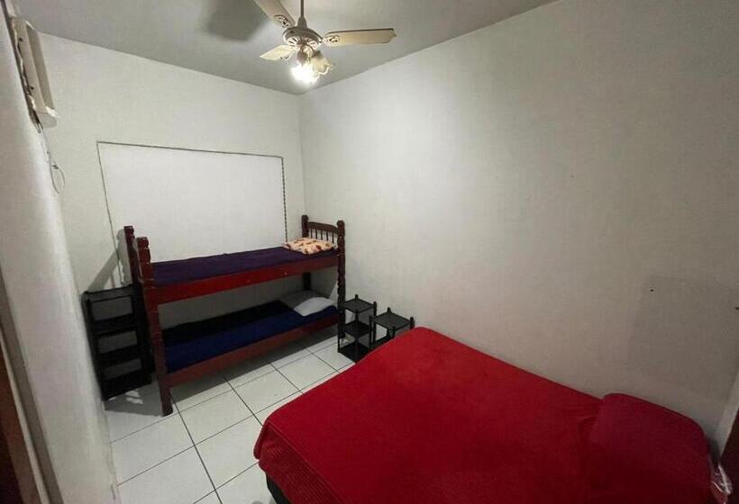 חדר משפחתי, Hostel Hotel Califórnia