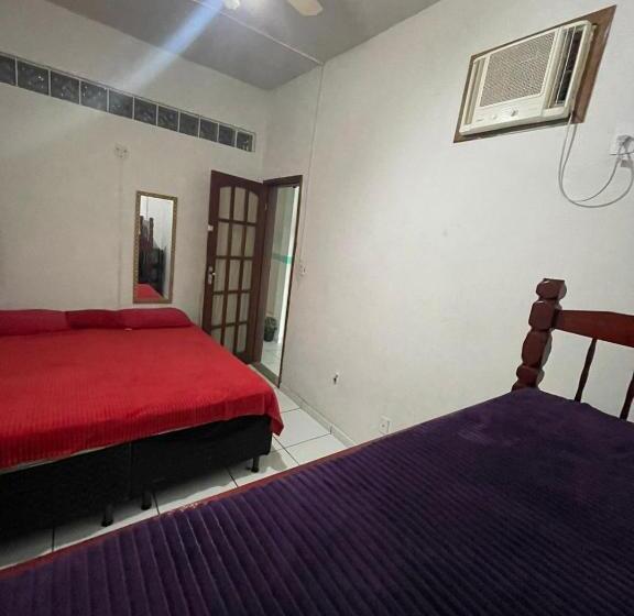 家庭间, Hostel Hotel Califórnia