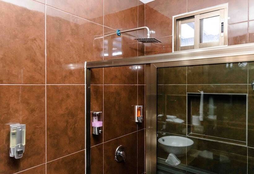 Номер Deluxe, Naomi City Center