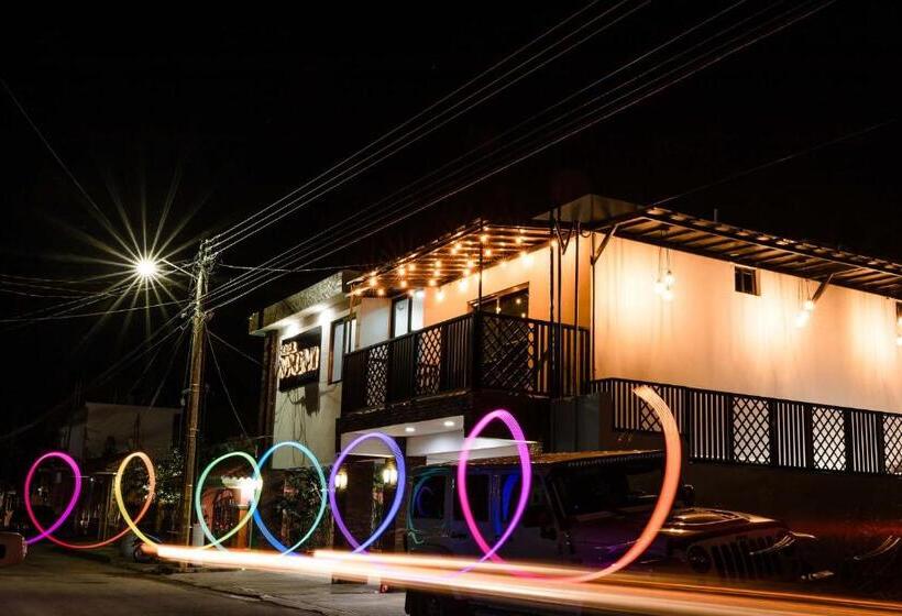 Номер Deluxe с Балконом, Naomi City Center