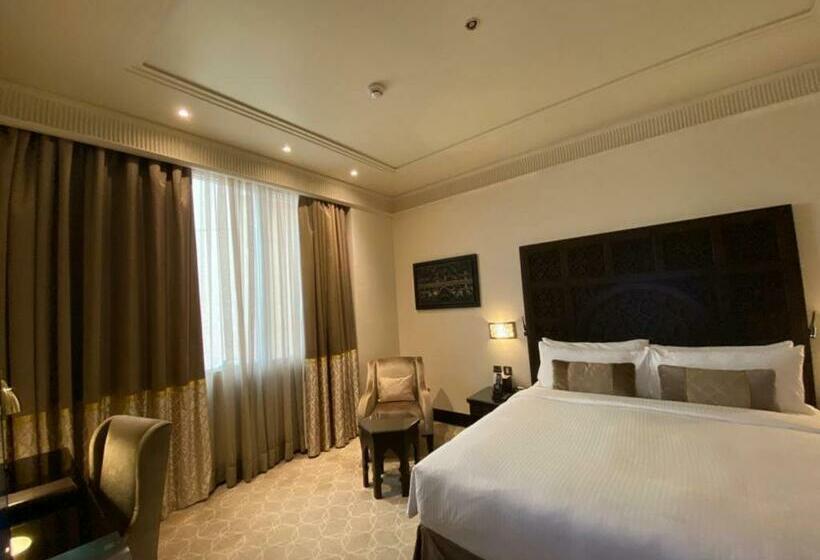 اتاق لوکس با تخت بزرگ, Al Mashreq Boutique