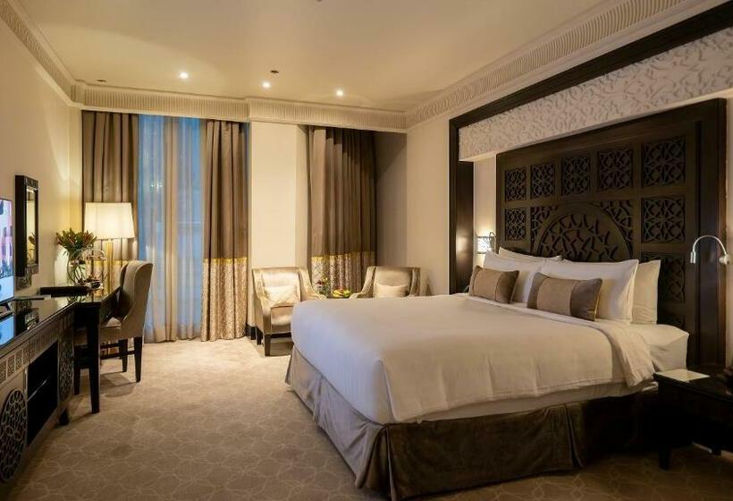 اتاق اجرایی, Al Mashreq Boutique