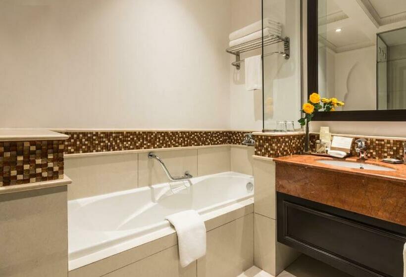 سوییت جونیور, Al Mashreq Boutique