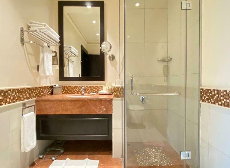 اتاق لوکس یک تخته, Al Mashreq Boutique