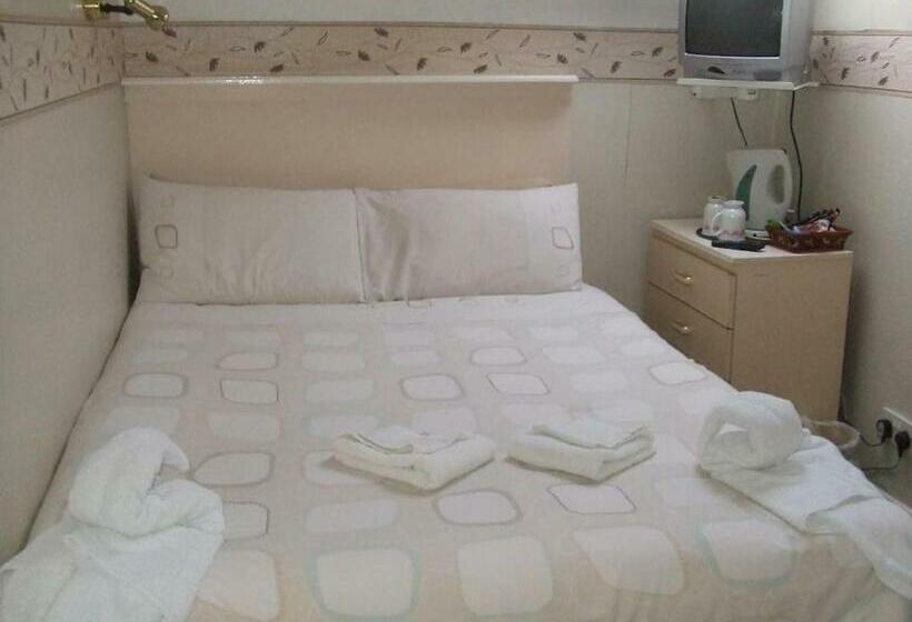 Номер Стандарт, Fern Villa Hotel   Albert Road