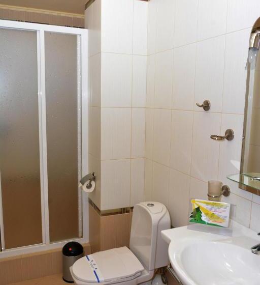 اتاق استاندارد یک نفره, Atrium