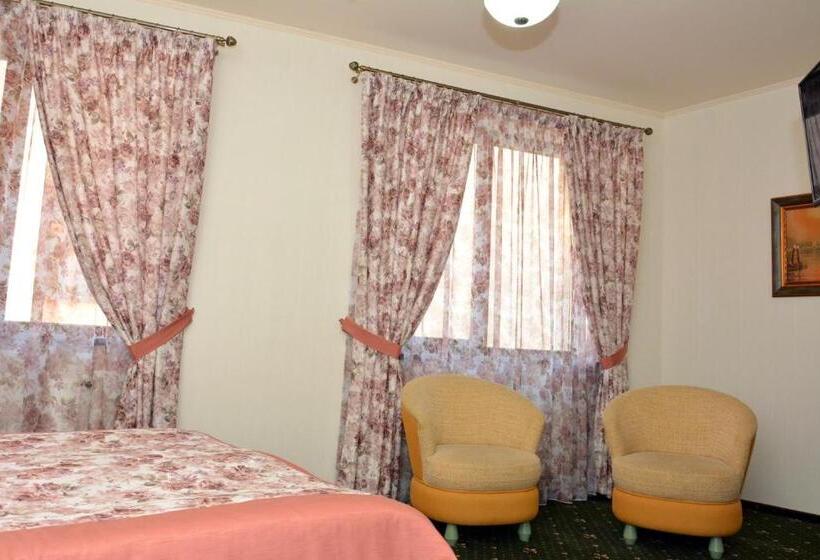 سوییت جونیور, Atrium