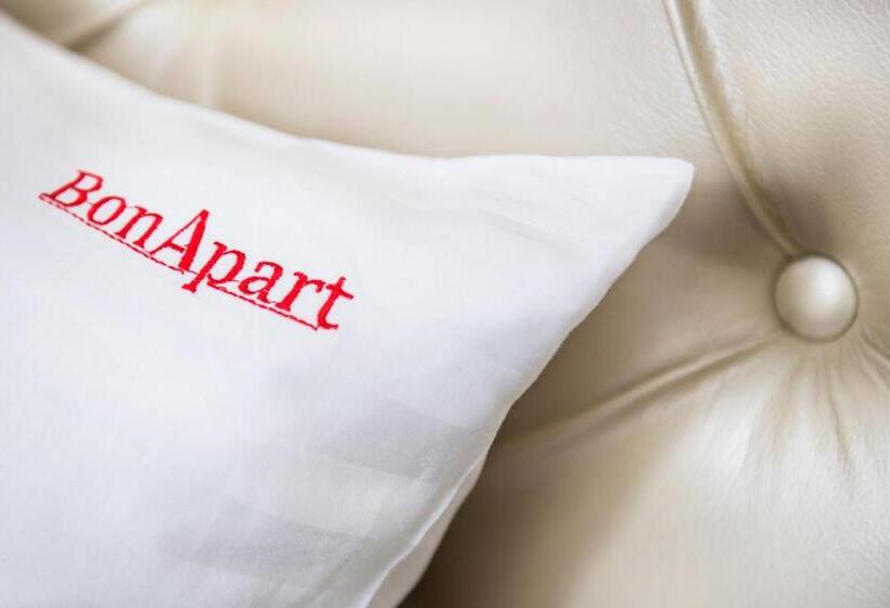 سوییت, Bonapart Hotel By Uhm