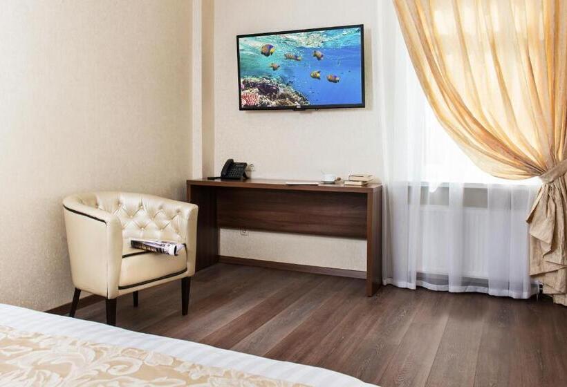 سوییت, Bonapart Hotel By Uhm