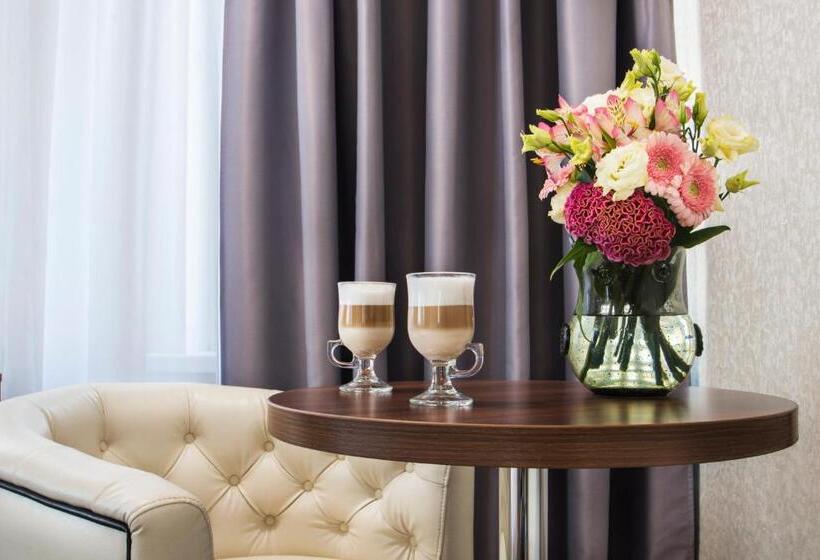 اتاق استاندارد, Bonapart Hotel By Uhm