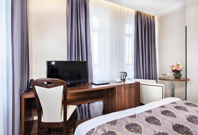 اتاق استاندارد, Bonapart Hotel By Uhm