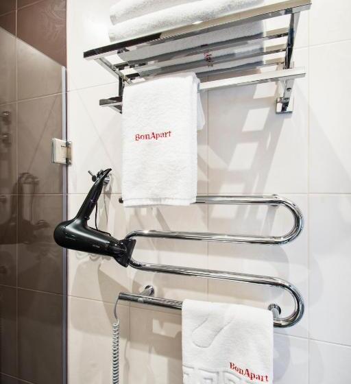 استودیوی استاندارد, Bonapart Hotel By Uhm