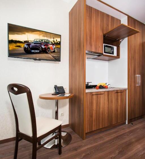 استودیوی استاندارد, Bonapart Hotel By Uhm