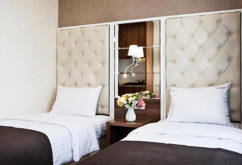 استودیوی استاندارد, Bonapart Hotel By Uhm