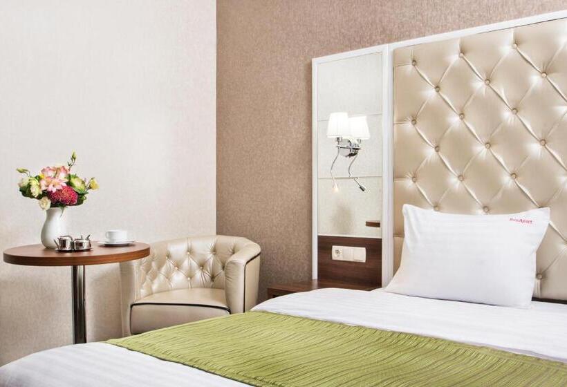 استودیوی استاندارد, Bonapart Hotel By Uhm