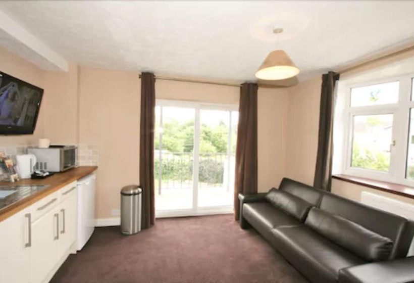 Номер Стандарт, Central Studios Gloucester Road By Roomsbooked   Free Parking