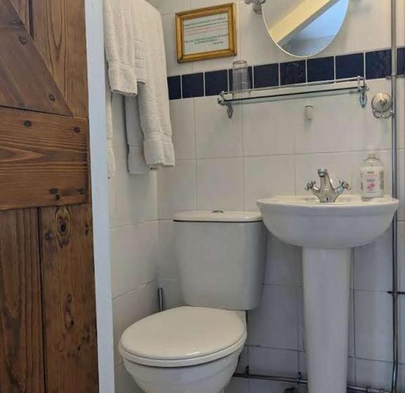 اتاق استاندارد, The Sycamore Guest House