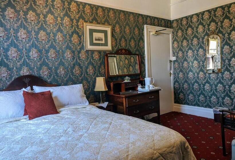 اتاق کلاسیک, The Sycamore Guest House