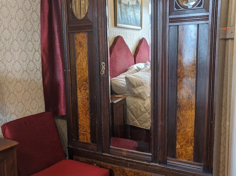 اتاق استاندارد, The Sycamore Guest House