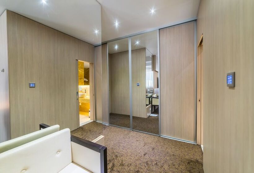 جناح رئاسى, City Hotel Mostar