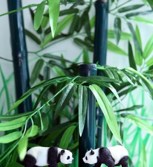 سوئیت با تخت بزرگ, Clover The Arts