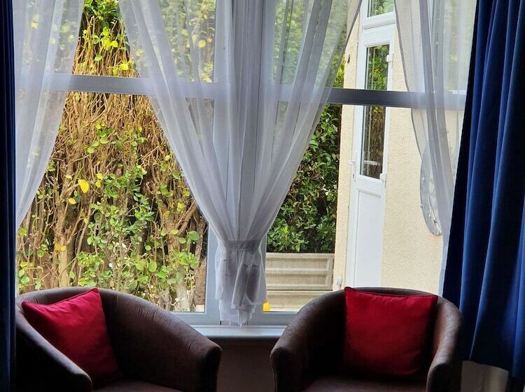 Quarto Familiar, Grosvenor House