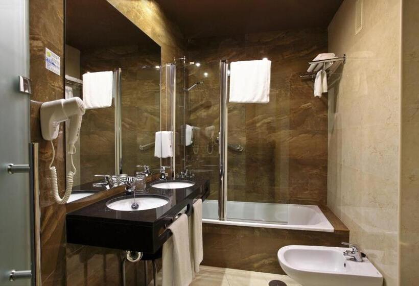 غرفة قياسية, Navarro