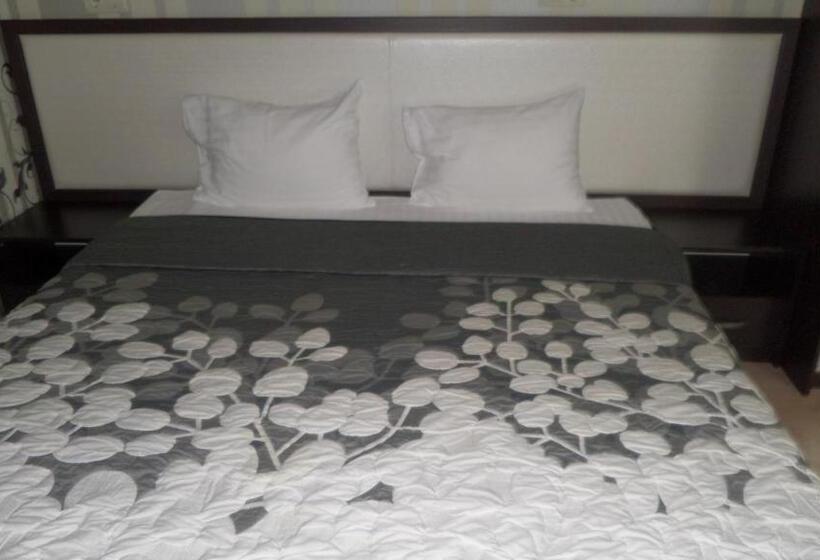 غرفة قياسية, Royal