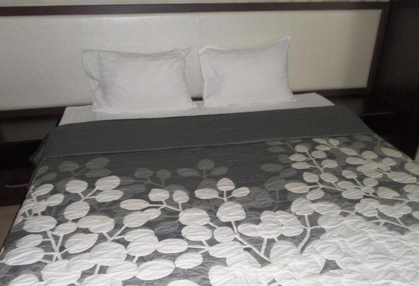 غرفة قياسية, Royal