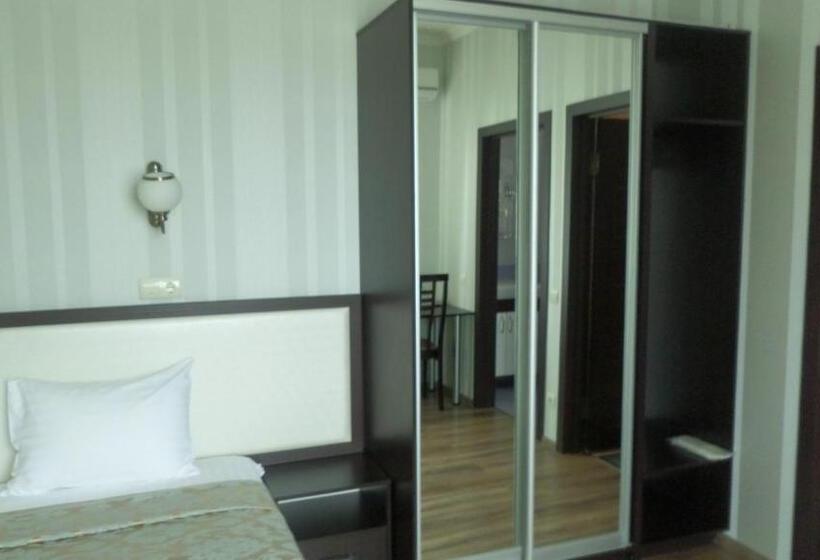 غرفة قياسية, Royal