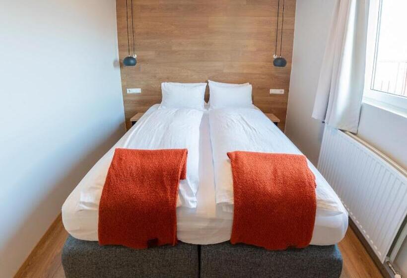 آپارتمان 2 خوابه, Stracta