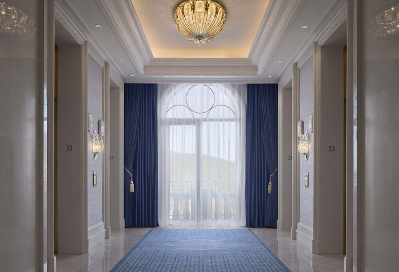 غرفة ديلوكس مطلة على الجبل, The Castle Hotel, A Luxury Collection Hotel, Dalian