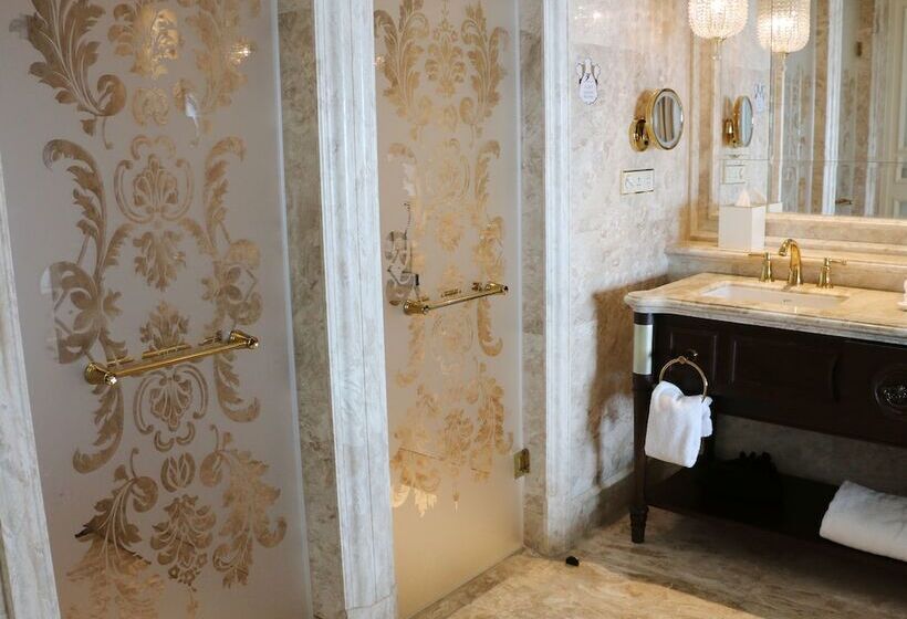 غرفة قياسية مطلّة علي البحر, The Castle Hotel, A Luxury Collection Hotel, Dalian