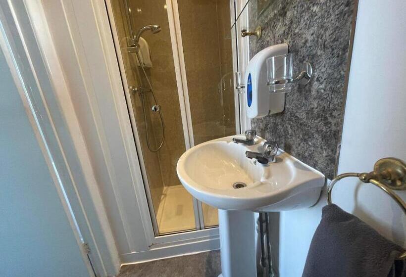 חדר סטנדרט נוף לים, The Jubilee Hotel East  With Spa Facilities
