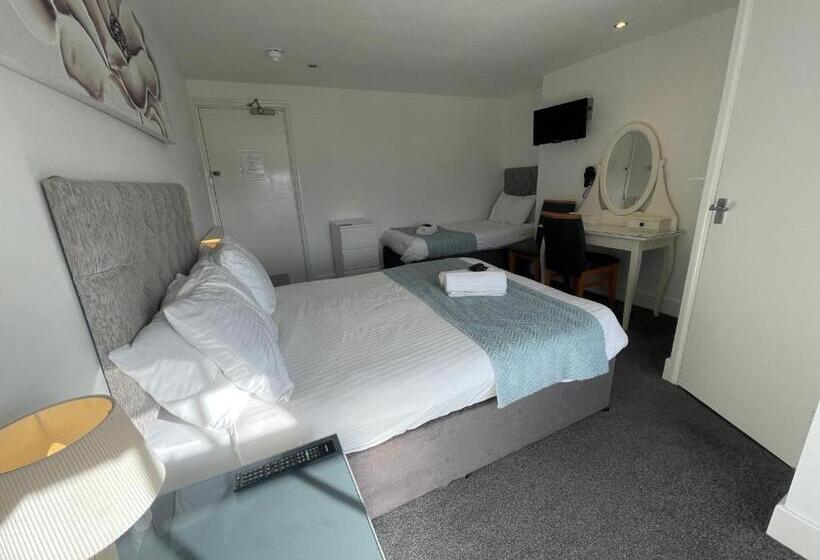 Семейный Номер, The Jubilee Hotel East With Spa Facilities