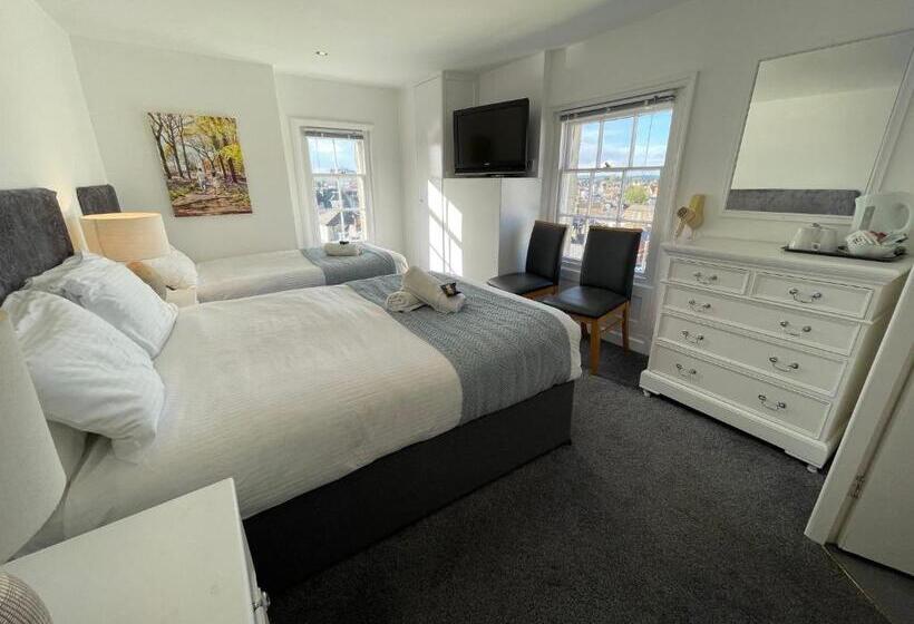 Семейный Номер, The Jubilee Hotel East With Spa Facilities