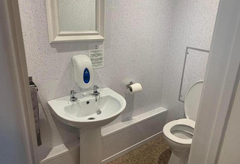 Семейный Номер, The Jubilee Hotel East With Spa Facilities