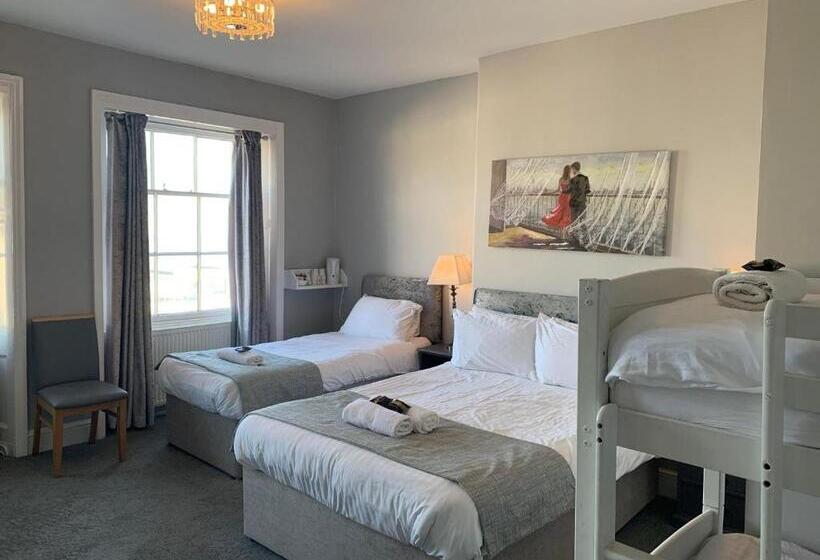 Семейный Номер Вид на Море, The Jubilee Hotel East With Spa Facilities