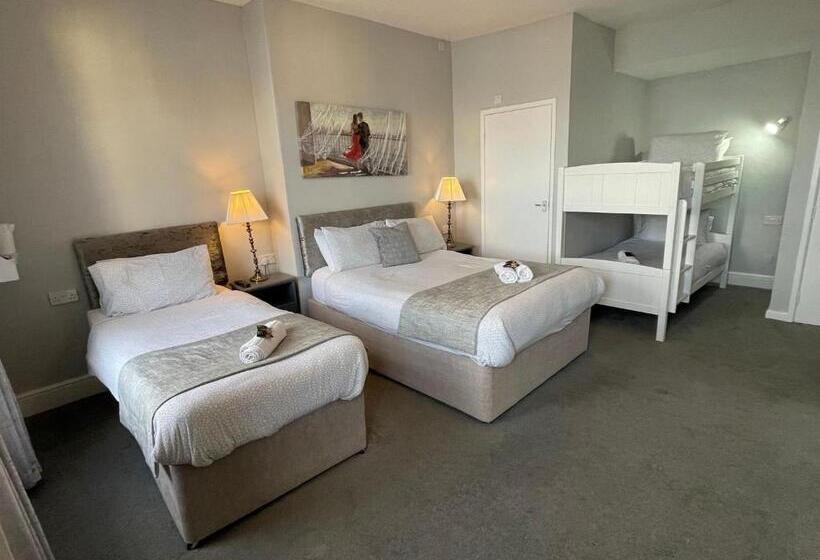 Семейный Номер Вид на Море, The Jubilee Hotel East With Spa Facilities