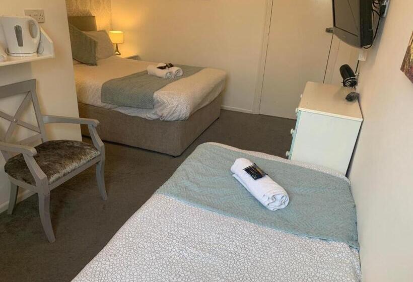 Семейный Номер, The Jubilee Hotel East With Spa Facilities