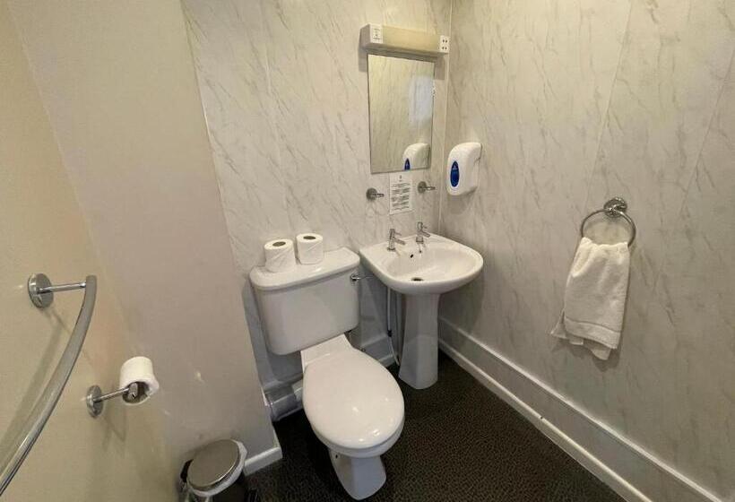 Семейный Номер, The Jubilee Hotel East With Spa Facilities